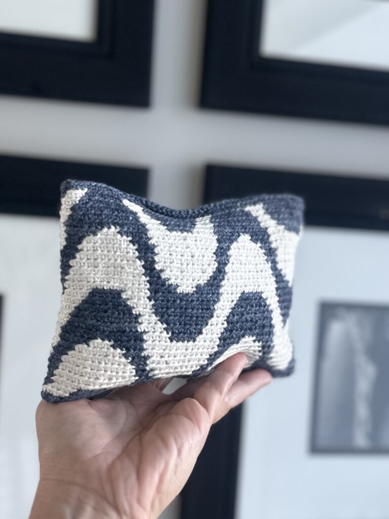 Tapestry crochet pouch in black and white waves